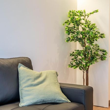 Trindade Bliss: 1Br W/ Free Parking By Lovelystay Porto Exterior photo