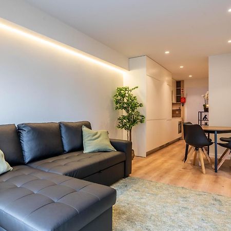 Trindade Bliss: 1Br W/ Free Parking By Lovelystay Porto Exterior photo