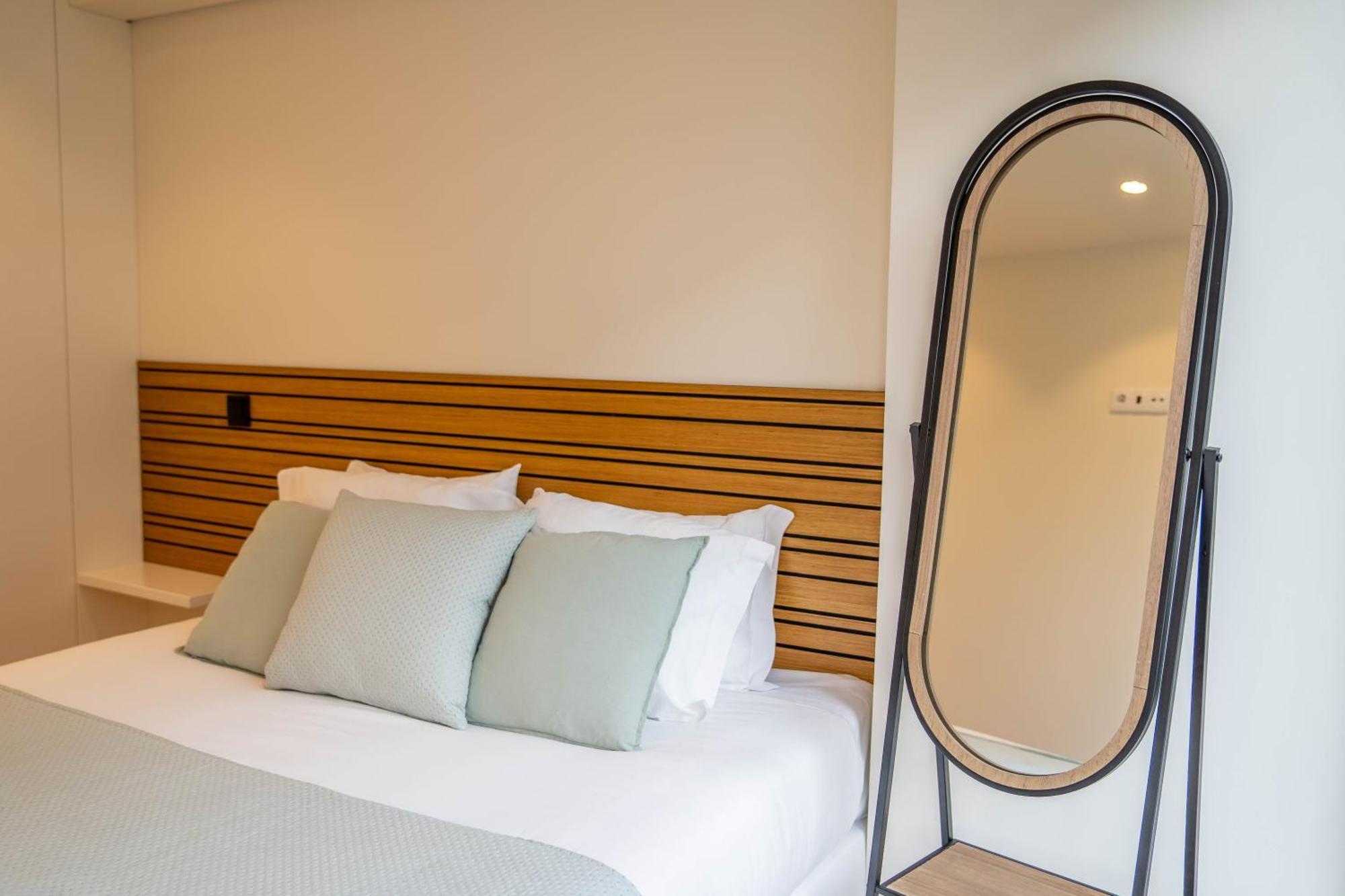 Trindade Bliss: 1Br W/ Free Parking By Lovelystay Porto Exterior photo